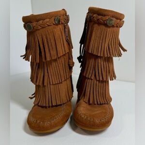 Minnetonka Girls Triple Fringe Suede Side Zip Soled Moccasin Boots Size 11